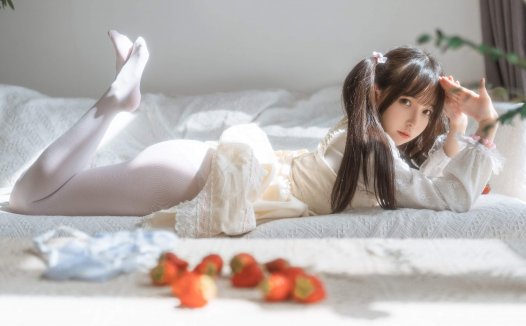 六味帝皇酱小艺lox洛丽塔，可爱的午后婴儿肥女孩